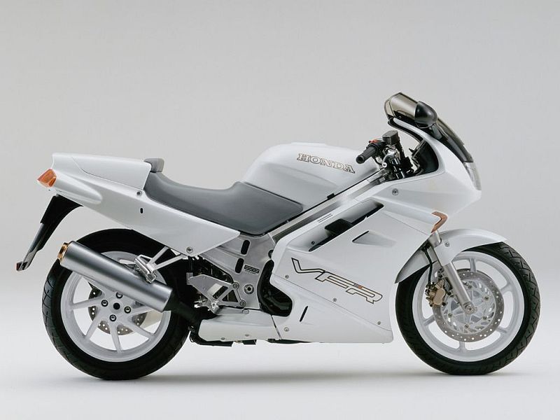 VFR_750_FM__RC36_91_1.jpg