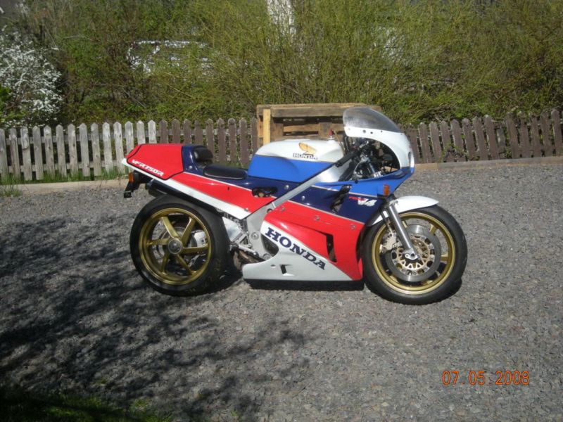 VFR750R RC30 1987